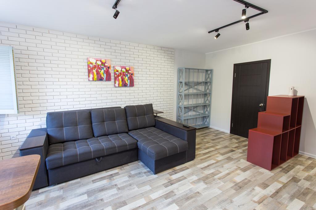 Loft Apartment Near Botanical Garden Charkov Exteriér fotografie